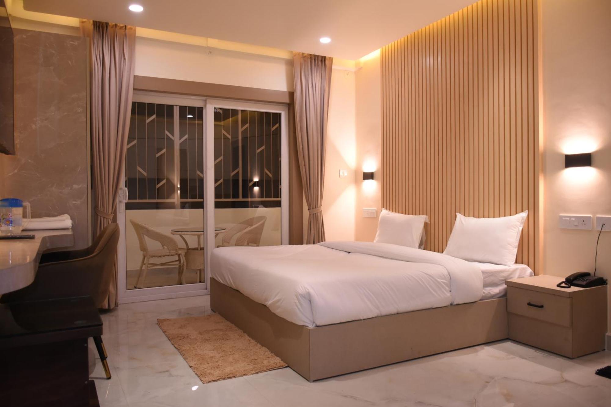 Spruce Hill Hotel & Restro Nainital Εξωτερικό φωτογραφία