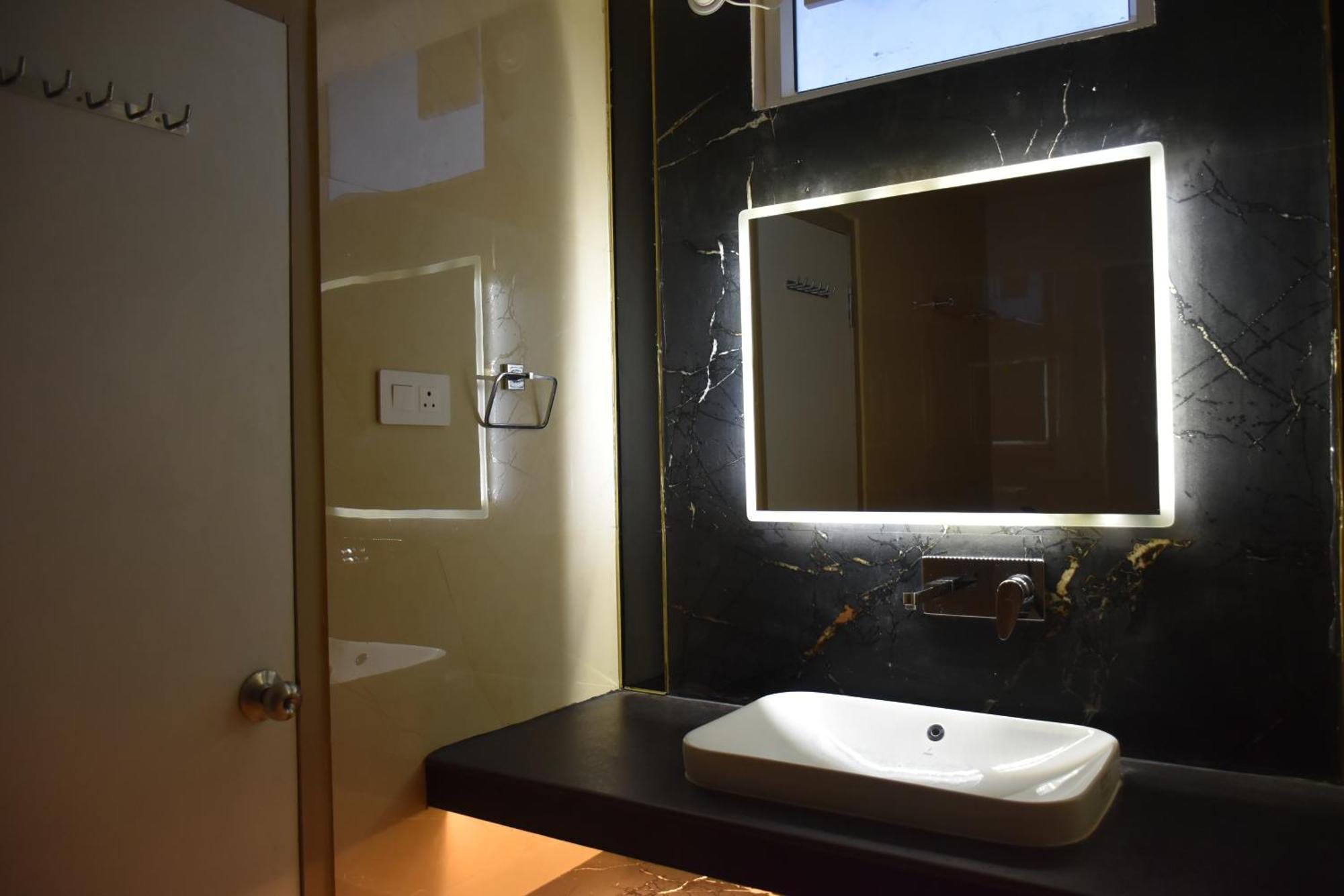 Spruce Hill Hotel & Restro Nainital Εξωτερικό φωτογραφία